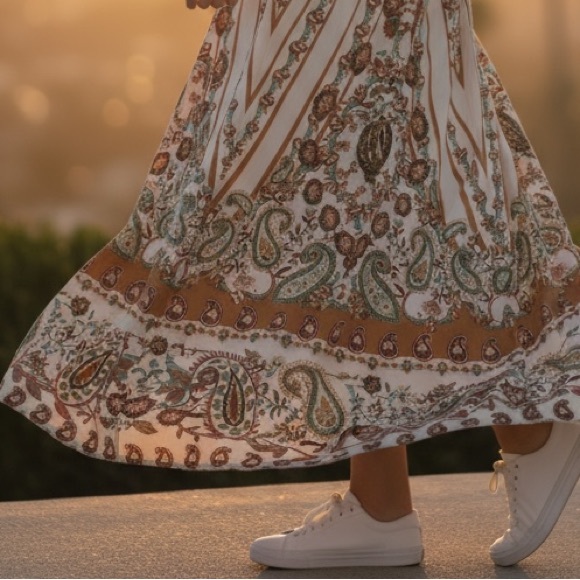 RESERVED• NEW•16•Gorgeous Boho Maxi Skirt- Lining & Side Slit - Picture 8 of 16